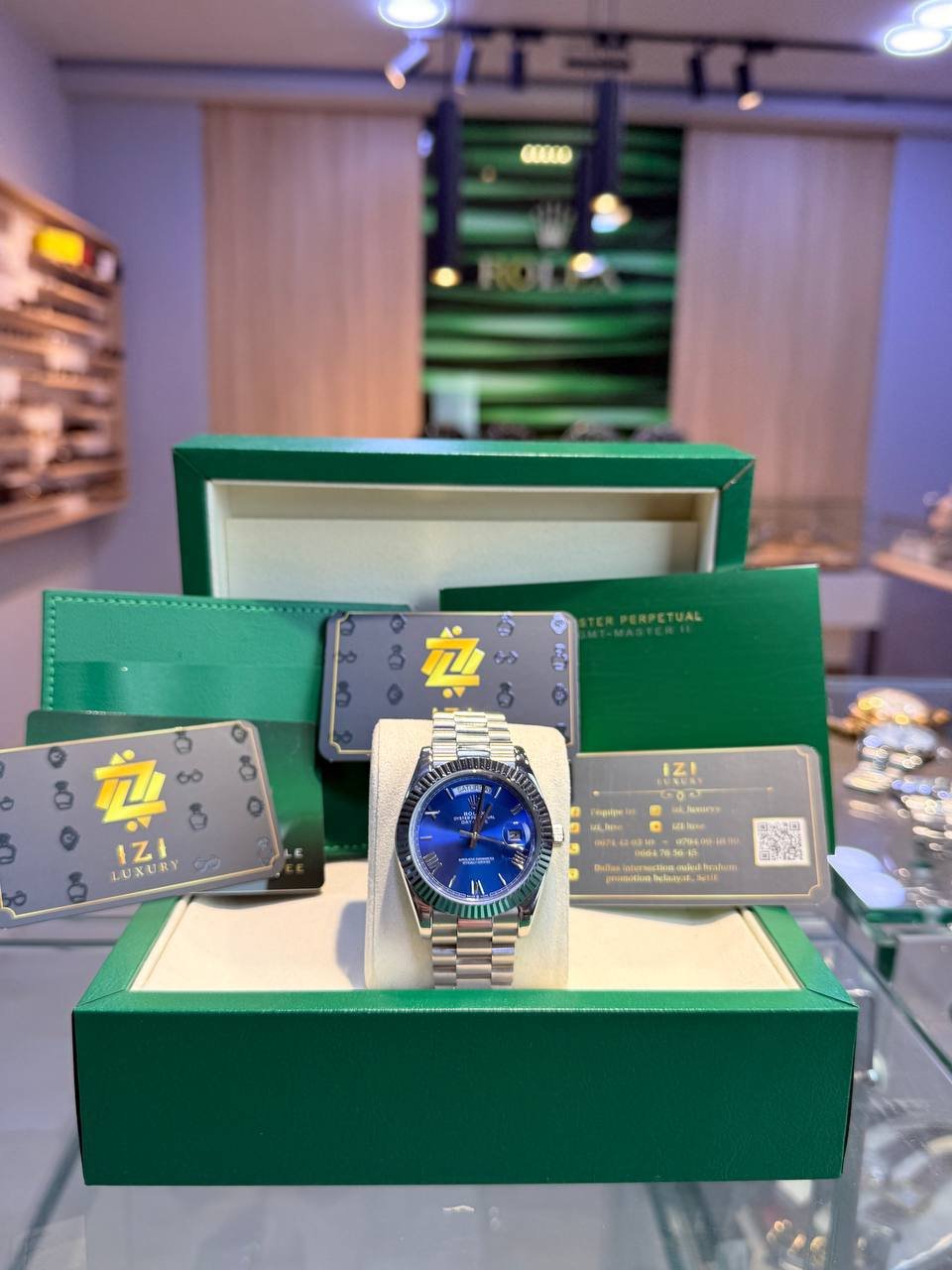 ROLEX DAY DATE WITH GOLD PRESIDENT BRACELET WITH A BLUE SUNBURST DIAL - Image 4